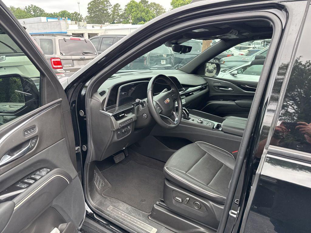 used 2024 Cadillac Escalade car, priced at $84,990