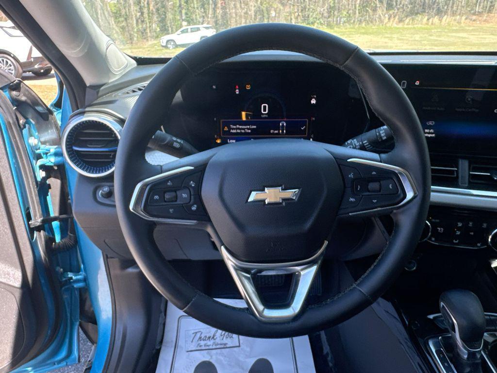 used 2025 Chevrolet Trax car, priced at $19,933