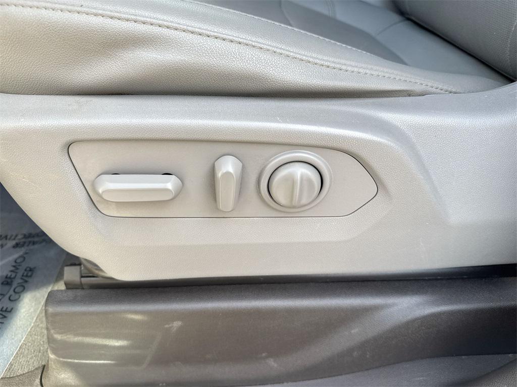 used 2021 GMC Sierra 1500 car, priced at $26,216