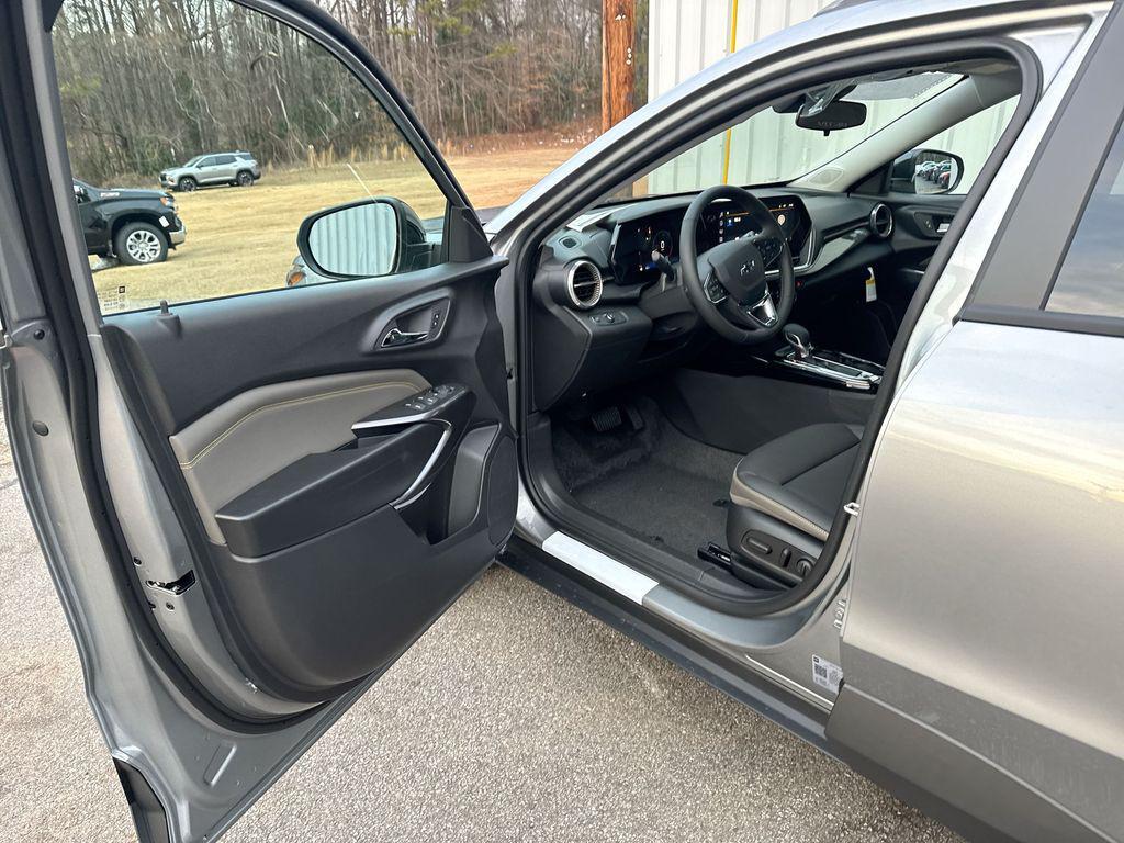 new 2026 Chevrolet Trax car, priced at $27,289