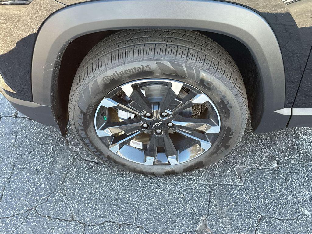 new 2026 Chevrolet Equinox car, priced at $36,169