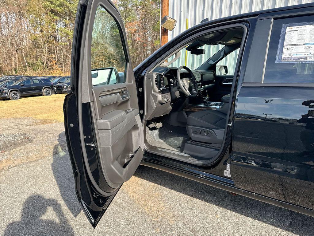 new 2026 Chevrolet Silverado 1500 car, priced at $45,587