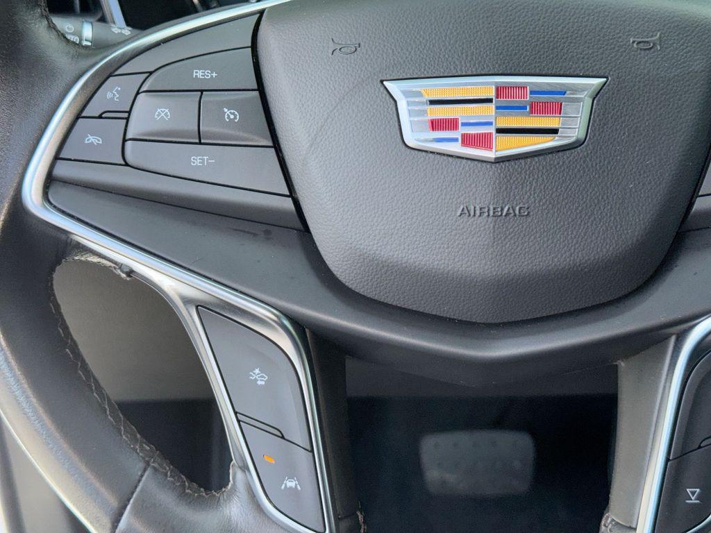 used 2023 Cadillac XT5 car, priced at $28,054