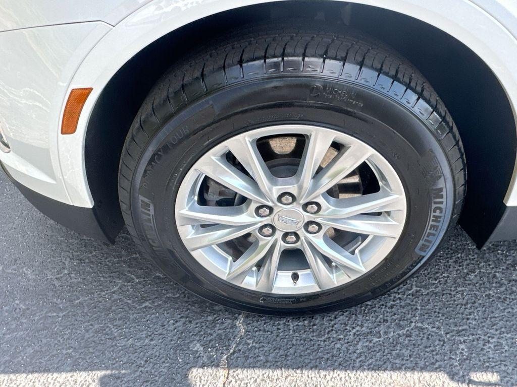 used 2023 Cadillac XT5 car, priced at $28,054