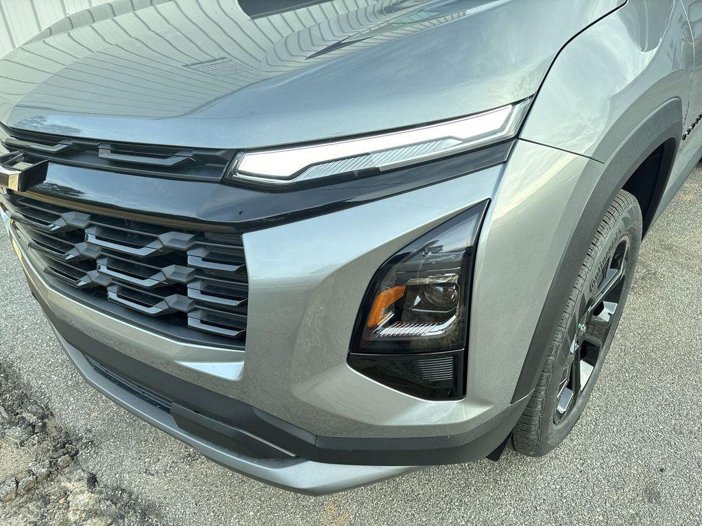 new 2026 Chevrolet Equinox car, priced at $31,268