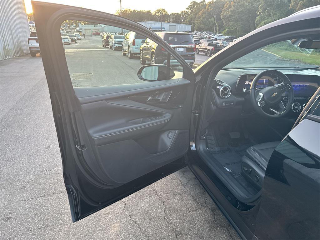 new 2025 Chevrolet Blazer EV car, priced at $51,844