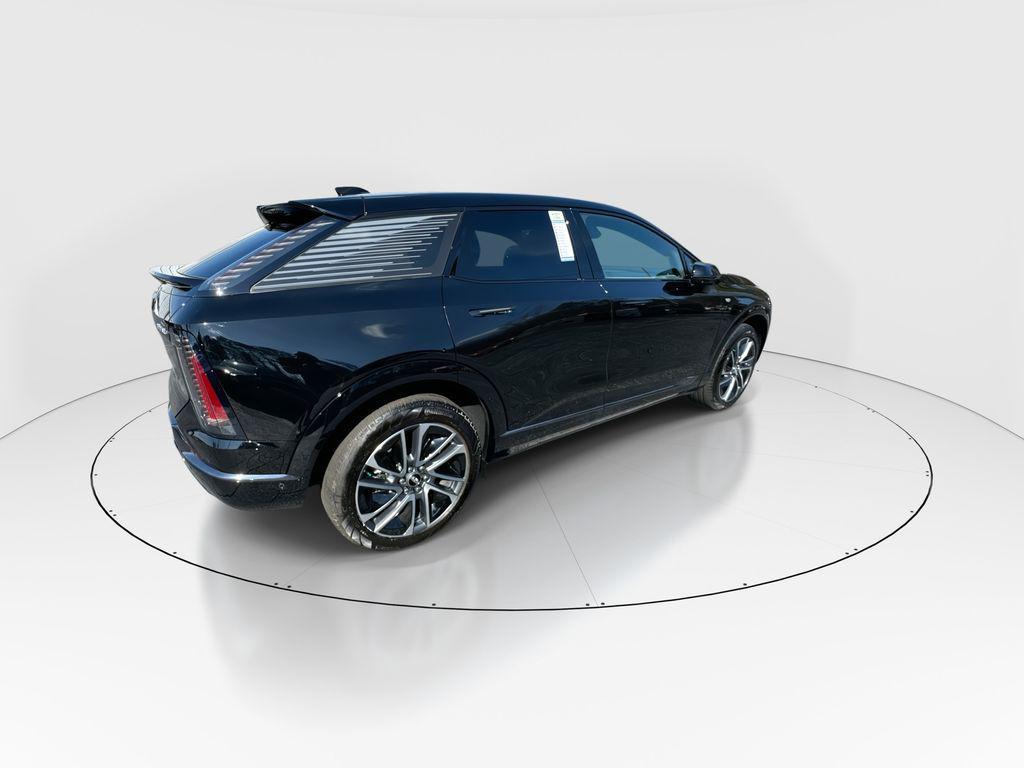 used 2025 Cadillac OPTIQ car, priced at $39,967