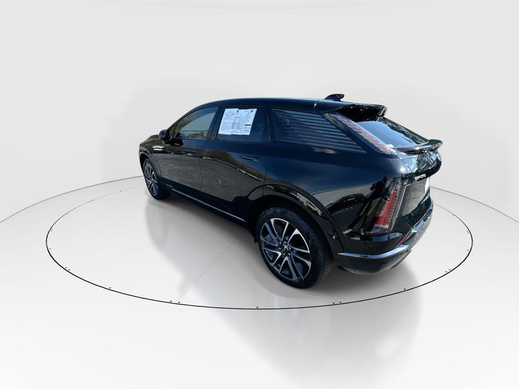 used 2025 Cadillac OPTIQ car, priced at $39,967