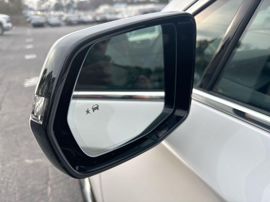 used 2023 Cadillac XT6 car, priced at $29,133