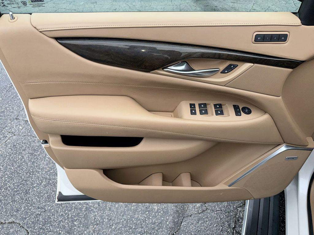 used 2020 Cadillac Escalade ESV car, priced at $39,464