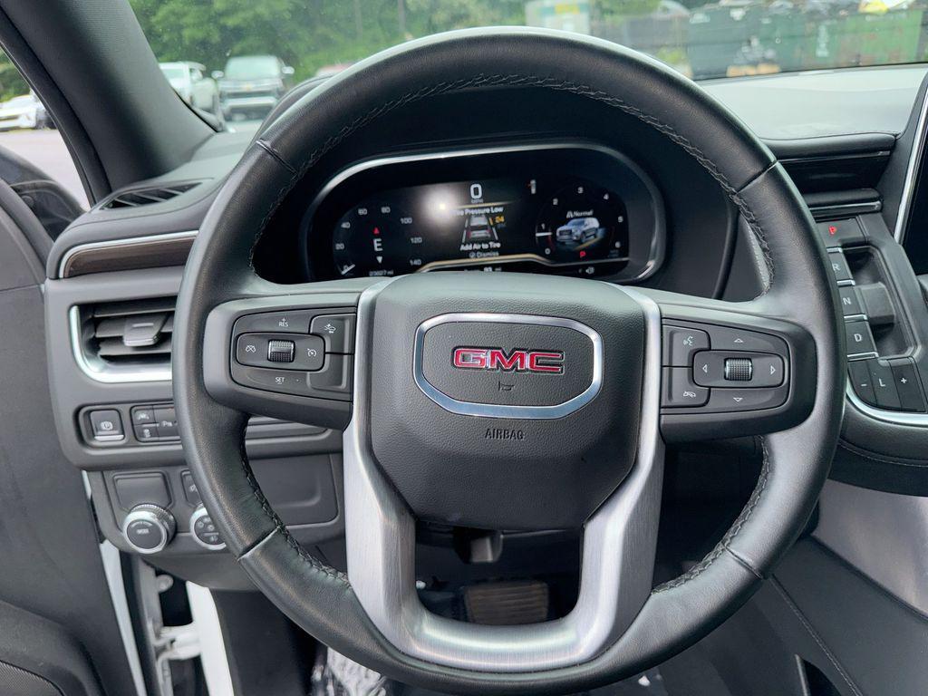 used 2024 GMC Yukon XL car, priced at $49,962