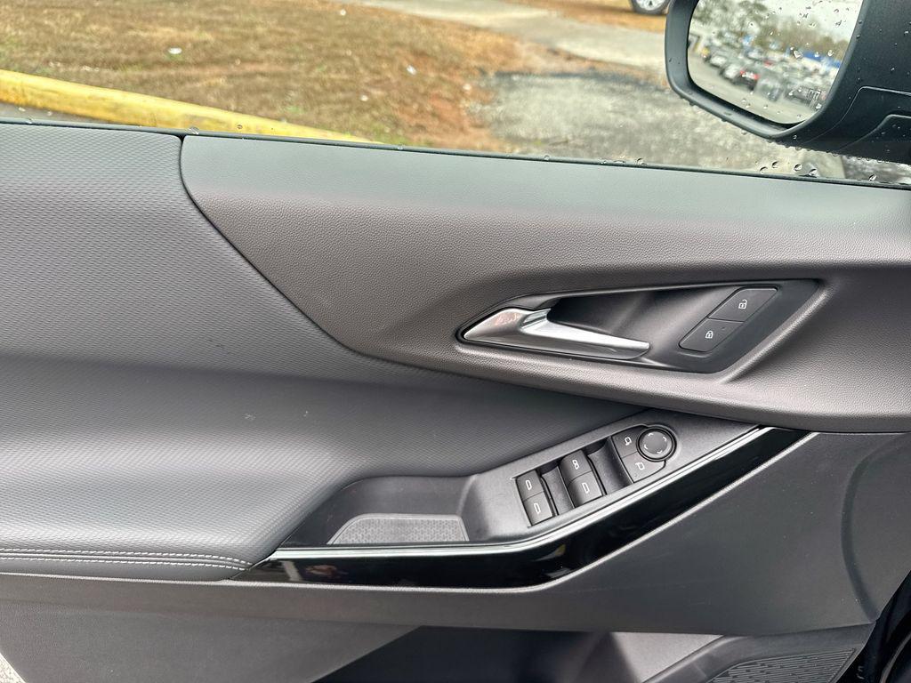 new 2026 Chevrolet Equinox car, priced at $31,268