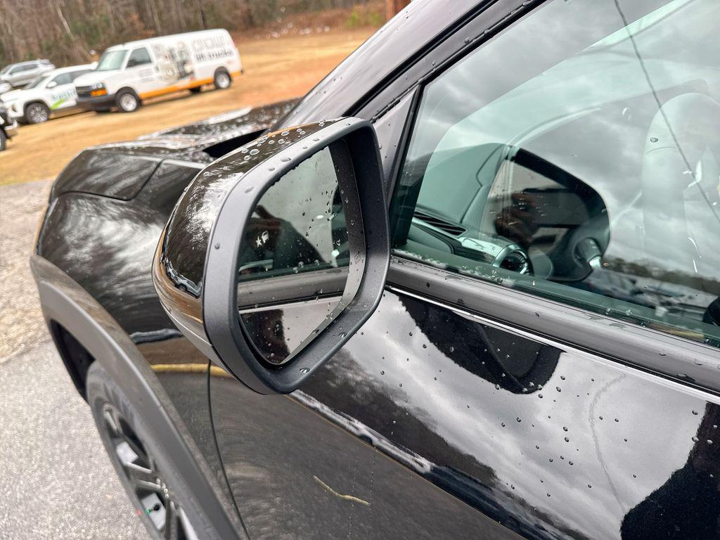 new 2026 Chevrolet Equinox car, priced at $31,268