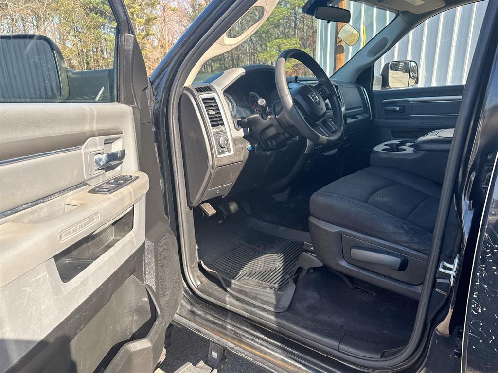 used 2019 Ram 1500 Classic car, priced at $24,595
