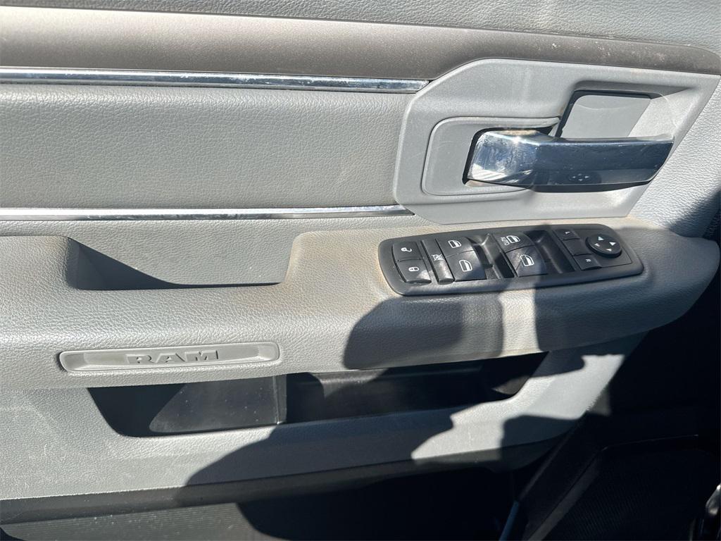 used 2019 Ram 1500 Classic car, priced at $24,595