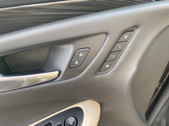 used 2020 Buick Envision car, priced at $25,000