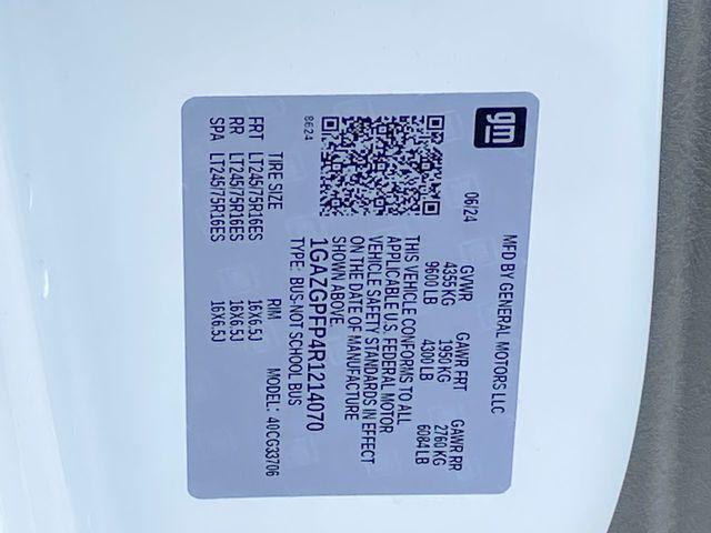 Summit White 2024 Chevrolet Express 3500 RWD 3500 Extended Wheelbase LT