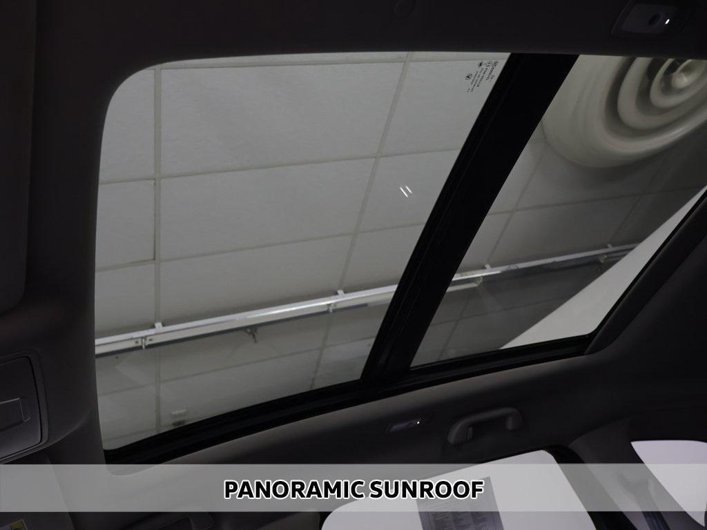 used 2025 Acura MDX car, priced at $41,499