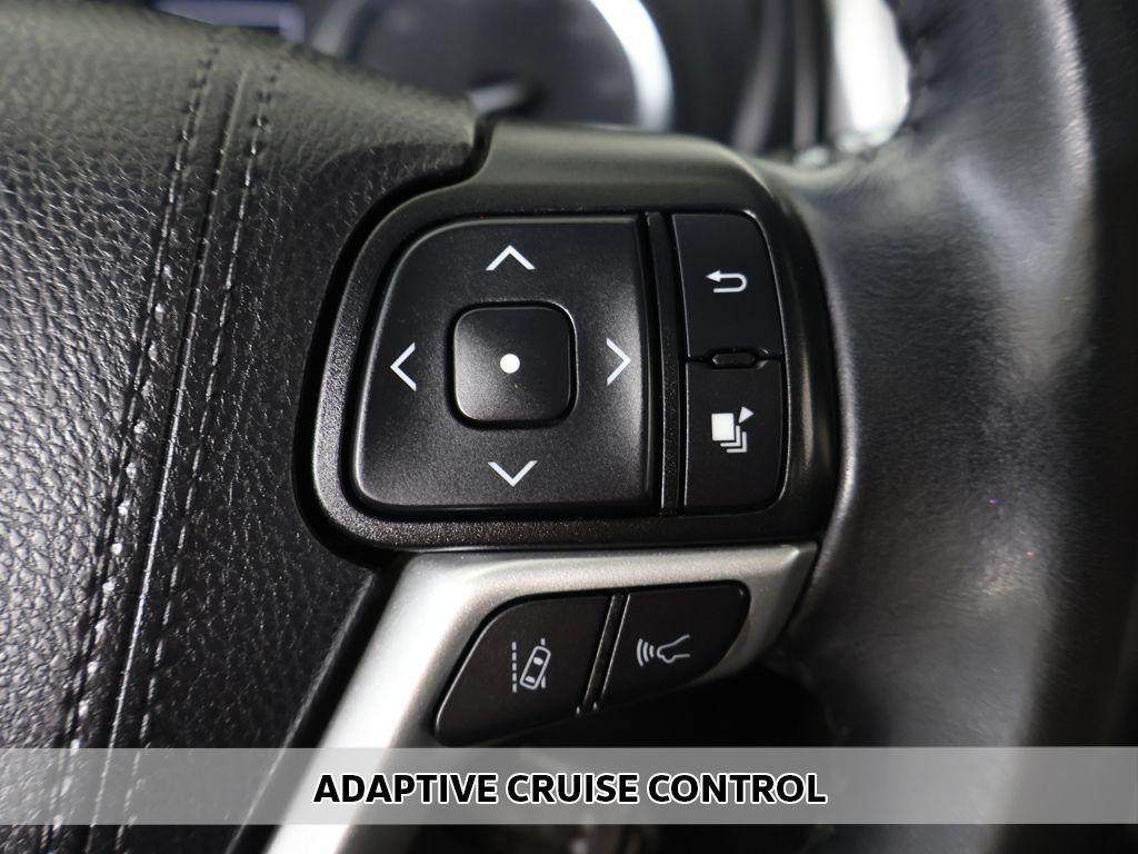 used 2019 Toyota Highlander car, priced at $25,259
