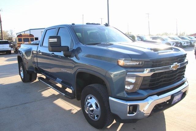 used 2025 Chevrolet Silverado 3500 car, priced at $59,900