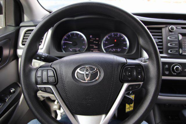 used 2019 Toyota Highlander car, priced at $20,900