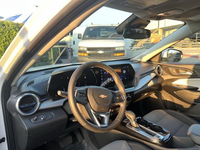 used 2025 Chevrolet Trax car, priced at $18,995