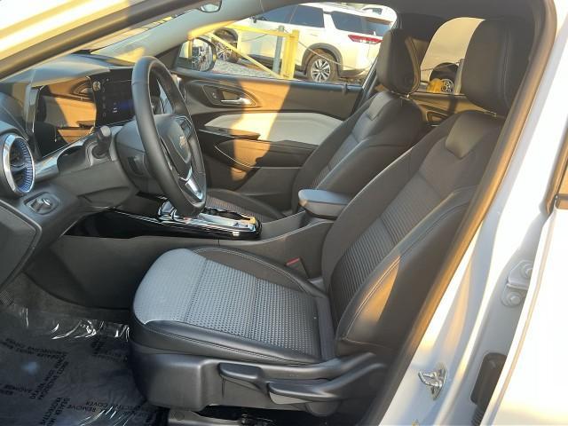 used 2025 Chevrolet Trax car, priced at $18,995