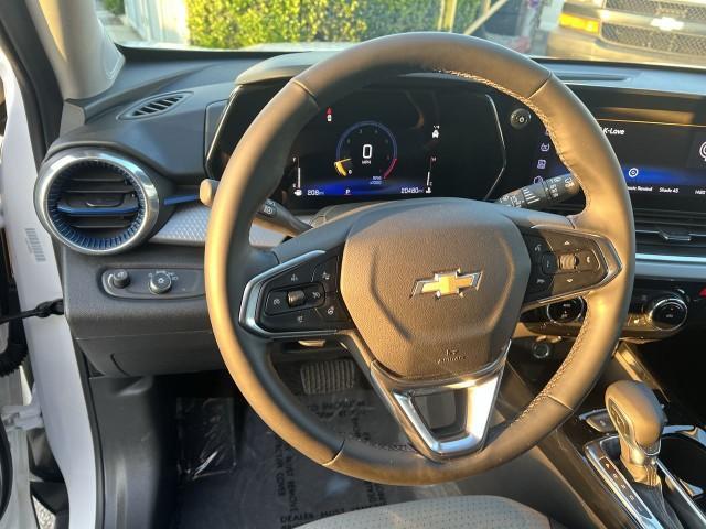 used 2025 Chevrolet Trax car, priced at $18,995