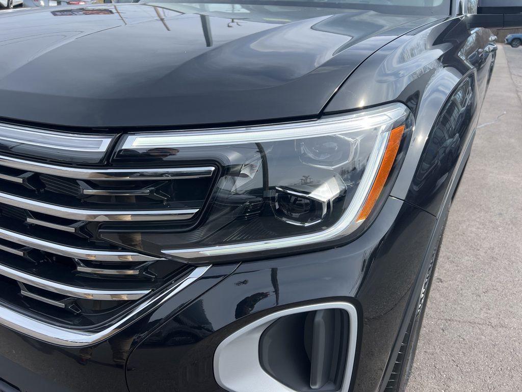 new 2026 Volkswagen Atlas car, priced at $52,293