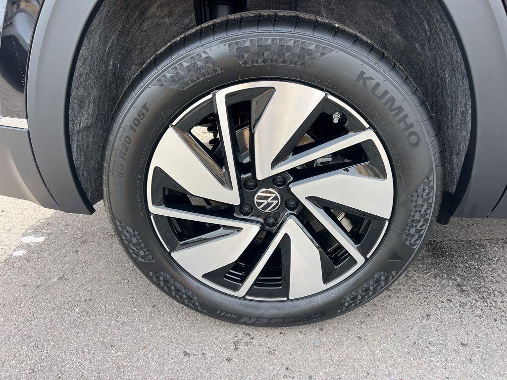 new 2026 Volkswagen Atlas car, priced at $52,293