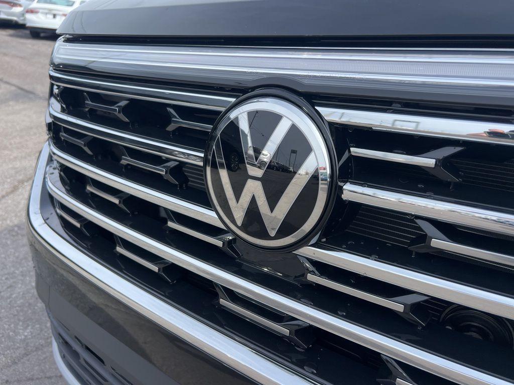 new 2026 Volkswagen Atlas car, priced at $52,293
