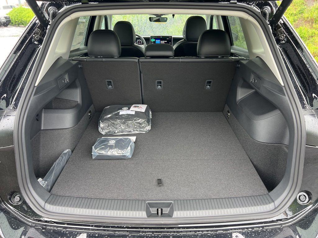 new 2026 Volkswagen Tiguan car, priced at $37,101