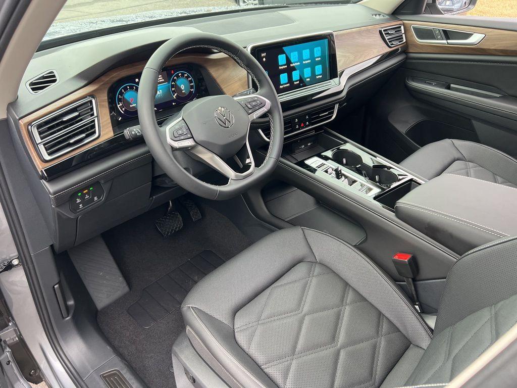 new 2026 Volkswagen Atlas car, priced at $48,344