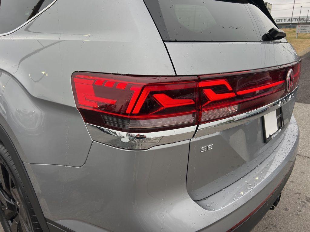 new 2026 Volkswagen Atlas car, priced at $48,344