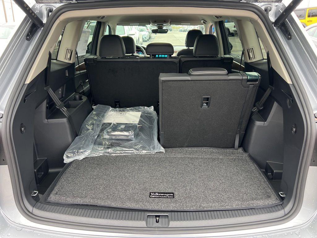 new 2026 Volkswagen Atlas car, priced at $48,344