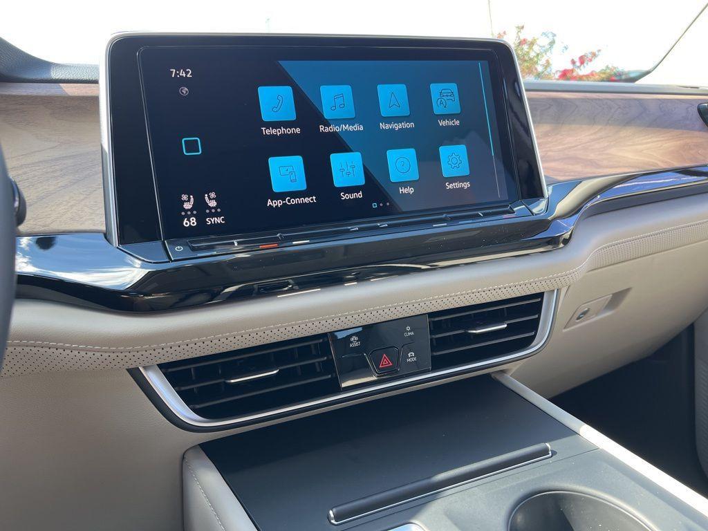 new 2026 Volkswagen Atlas car, priced at $42,357