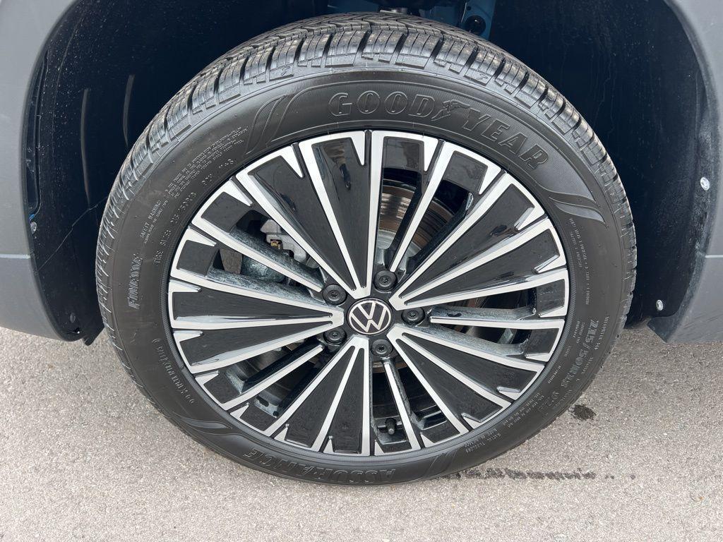 new 2026 Volkswagen Taos car, priced at $33,396