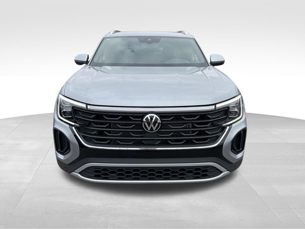 new 2026 Volkswagen Atlas Cross Sport car, priced at $50,917
