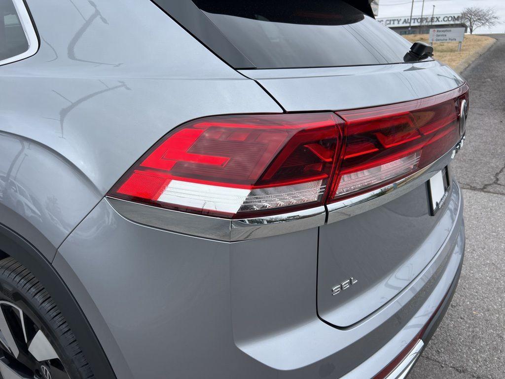 new 2026 Volkswagen Atlas Cross Sport car, priced at $50,917