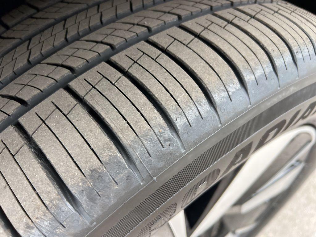 new 2026 Volkswagen Atlas Cross Sport car, priced at $50,917