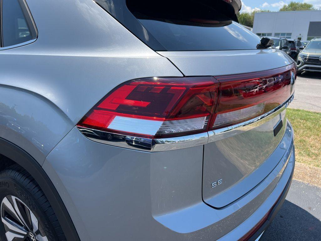 new 2026 Volkswagen Atlas Cross Sport car, priced at $40,781