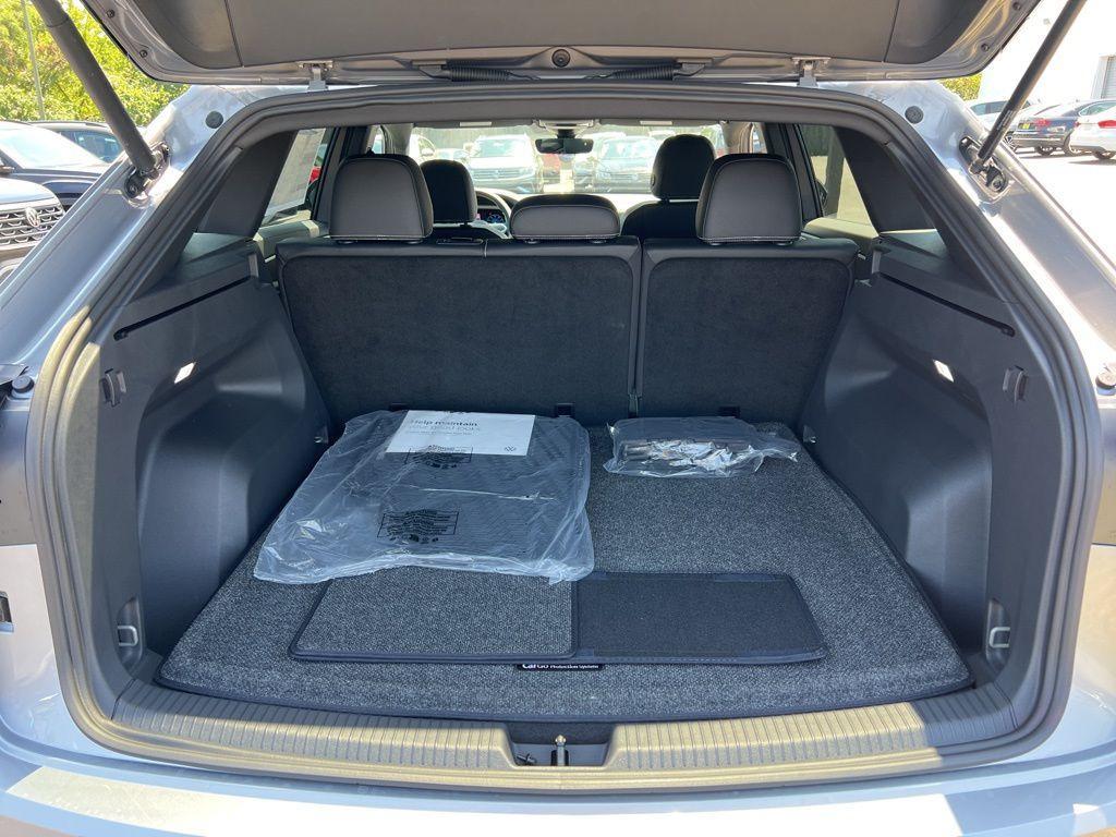 new 2026 Volkswagen Atlas Cross Sport car, priced at $40,781