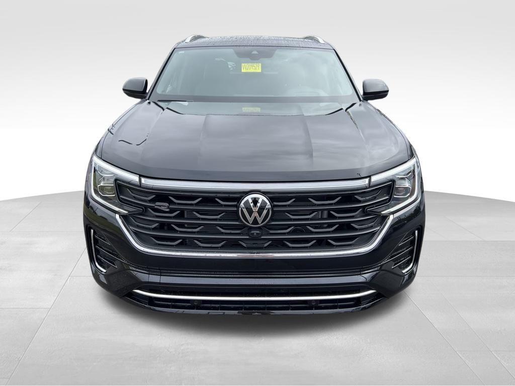 new 2026 Volkswagen Atlas Cross Sport car, priced at $56,293