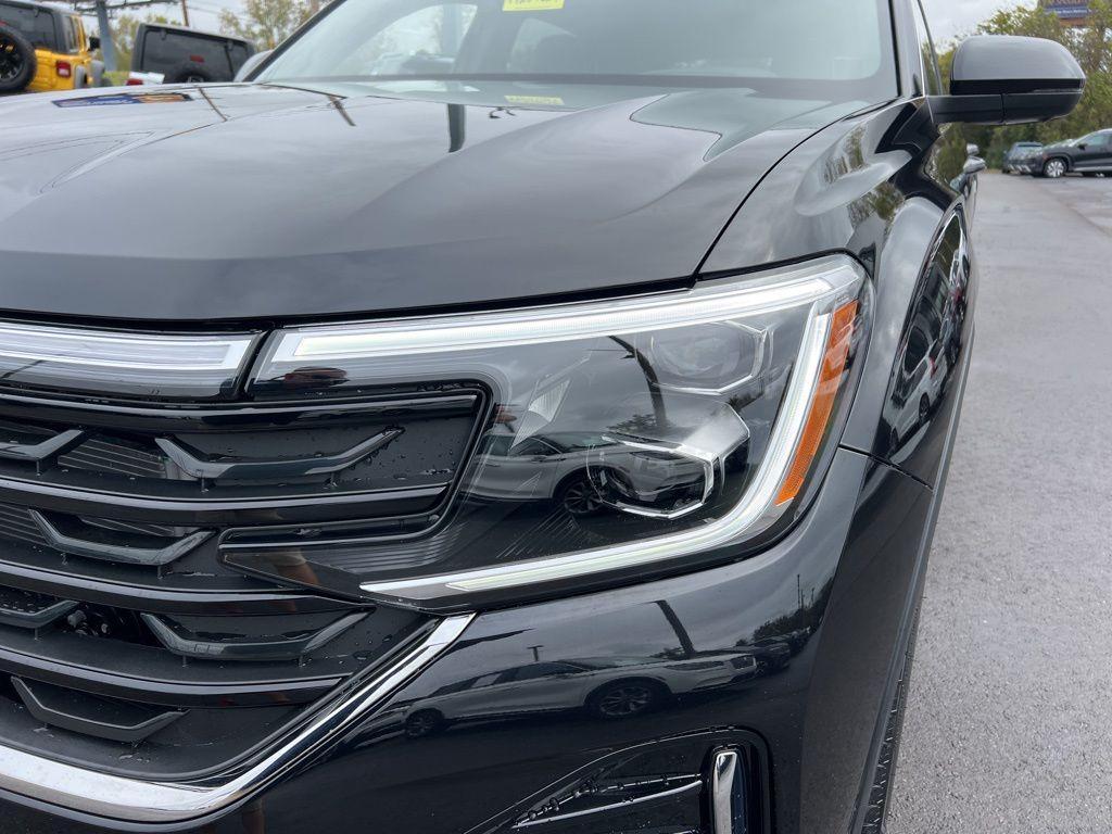 new 2026 Volkswagen Atlas Cross Sport car, priced at $56,293