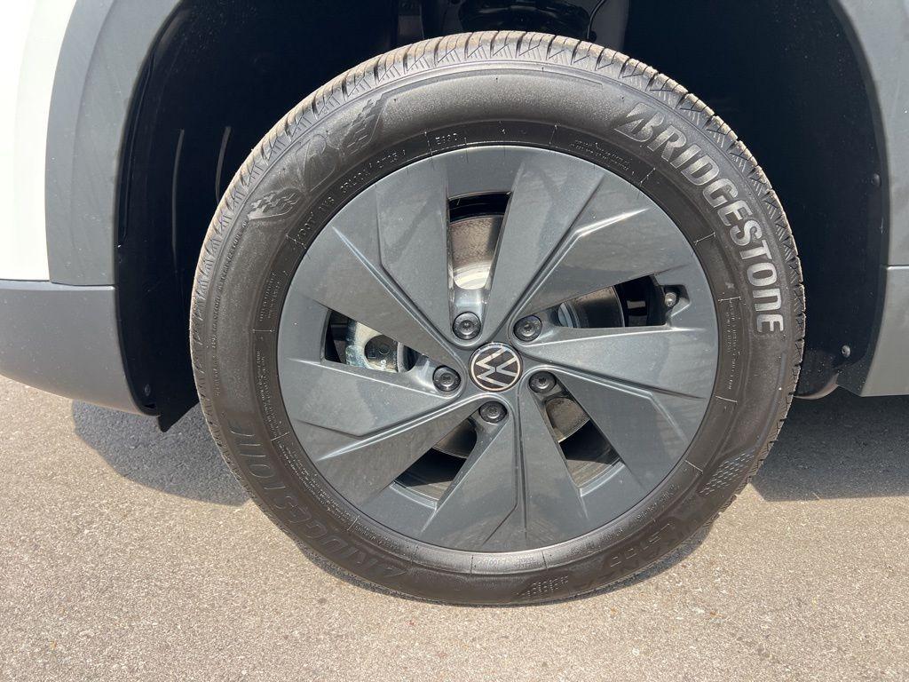 new 2025 Volkswagen Taos car, priced at $27,521