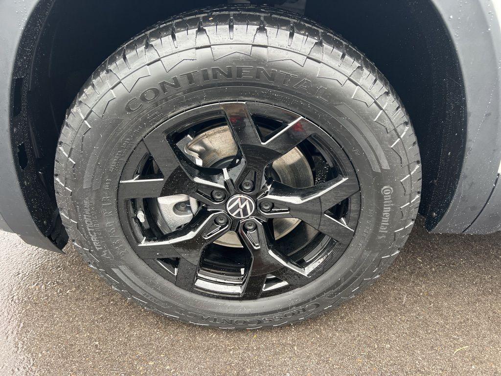 new 2026 Volkswagen Atlas car, priced at $51,883