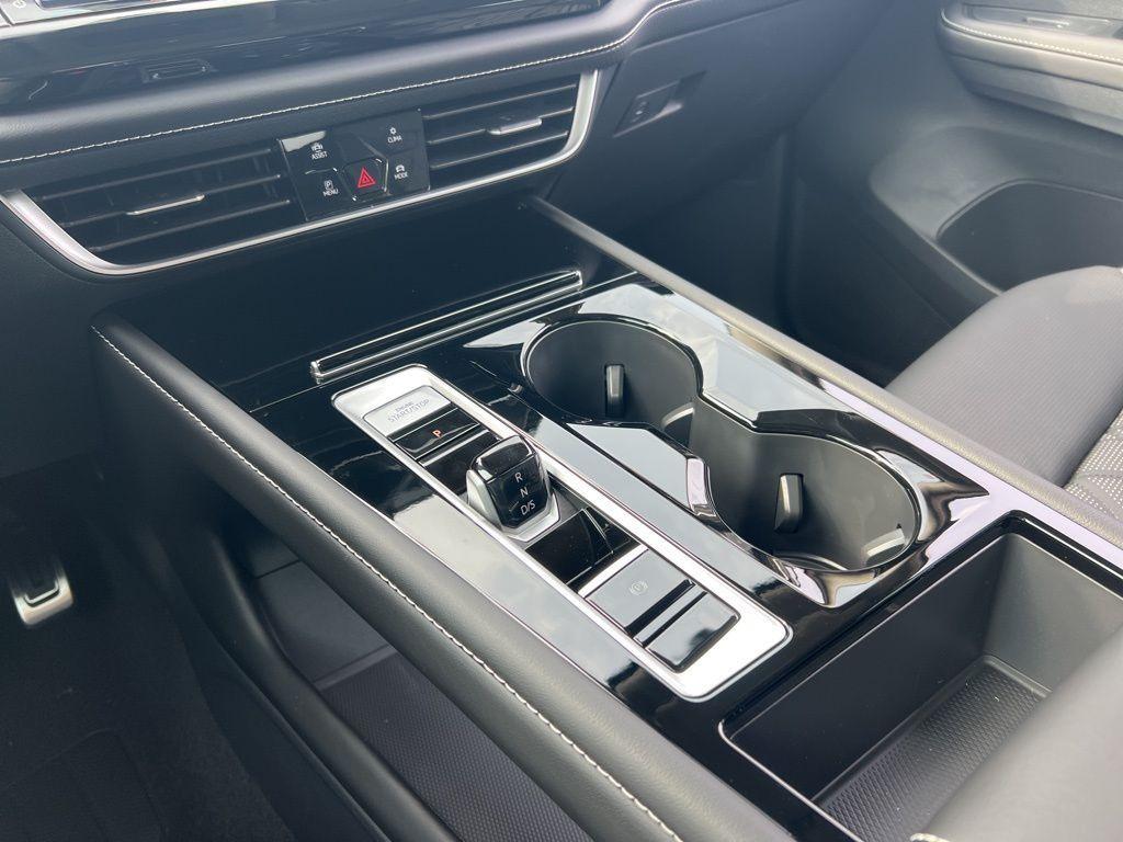 new 2026 Volkswagen Atlas car, priced at $57,758