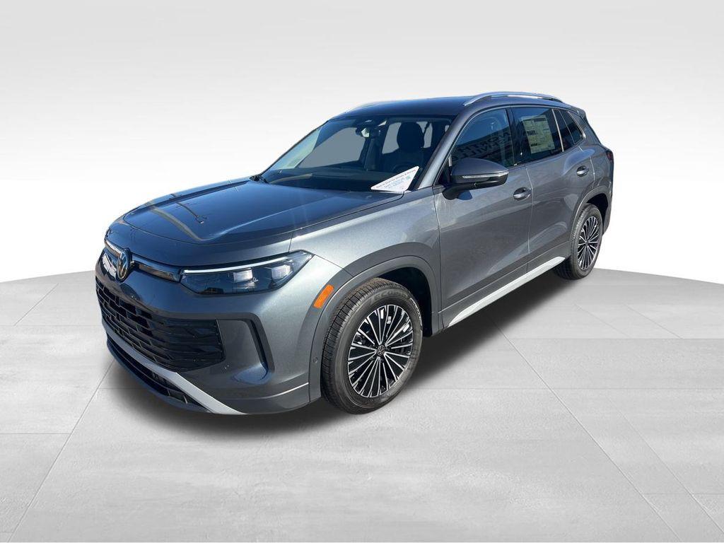 new 2025 Volkswagen Tiguan car, priced at $32,571