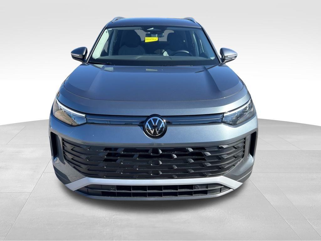 new 2026 Volkswagen Tiguan car, priced at $32,881