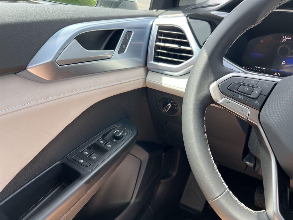 new 2026 Volkswagen Taos car, priced at $32,136